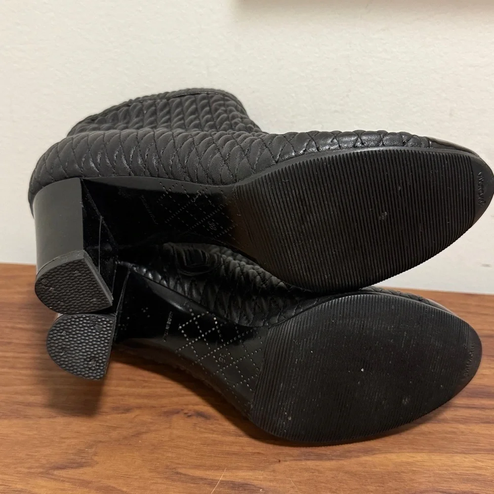 Chanel Authentic Woman’s Black Quilted Ankle Boot with Side Zipper. Size 38.